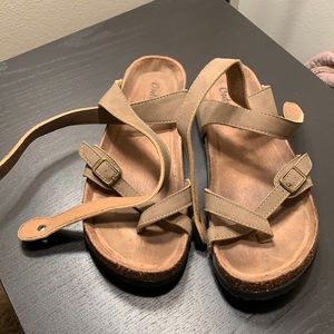 super cute sandals! love how they fit!